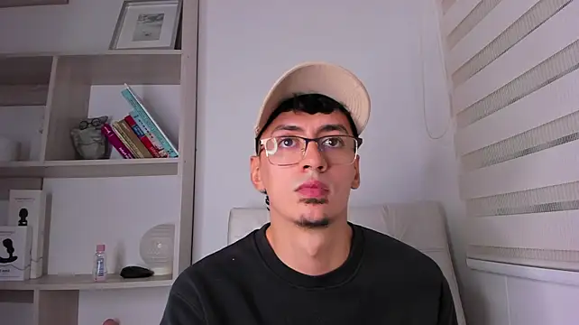 Aaron_Tate Adlı Modelin Web Kamerası Şovu