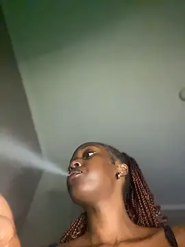 theyluvcrystal's Live XXX Chat
