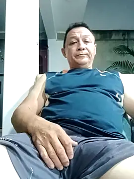 Show modela luchoarr na web-kameri