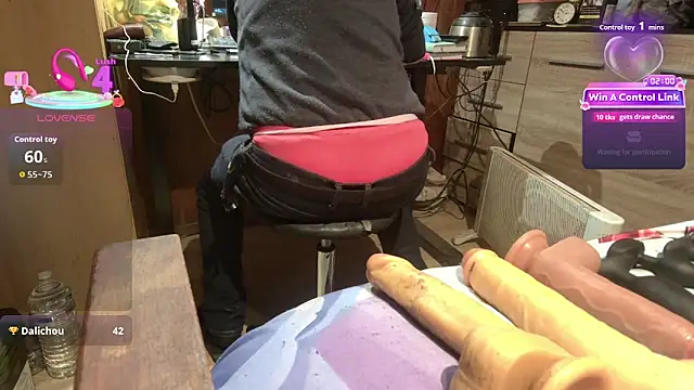 misteryman1956 在線直播表演