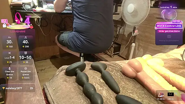 misteryman1956 Show in webcam