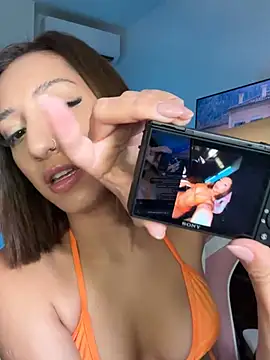 Chatroom XXX en direct de julialupato
