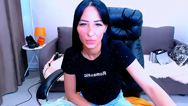 Chat XXX en directo de BURNING-BRUNETKA