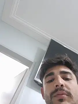 Bezzzzzerr webcam show