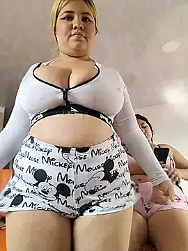 Sara_y_Amy's Webcam Show