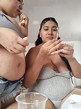 Sara_y_Amy Webcam-Show