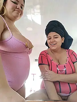 Show modela Sara_y_Amy na web-kameri