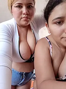 Sara_y_Amy লাইভ XXX চ্যাট