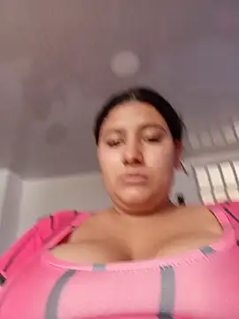Sara_y_Amyn Webbikameraesitys