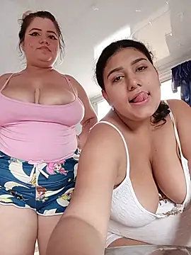 Sara_y_Amy's Webcam Show