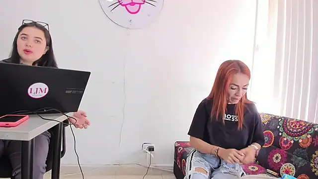 Show modela emagarcia na web-kameri