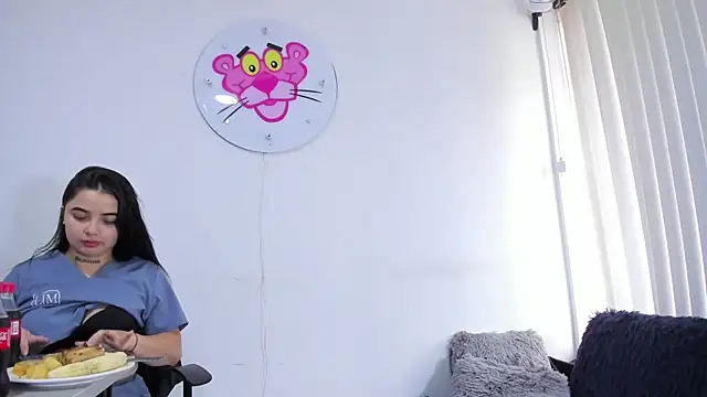 Show modela emagarcia na web-kameri