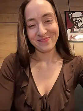 Holly_Play Webcam Show