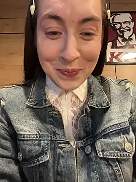 Holly_Play – Kamerová šou