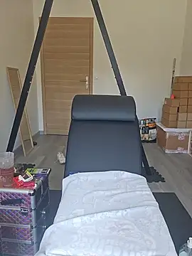 Chaudesquirt's Webcam Show