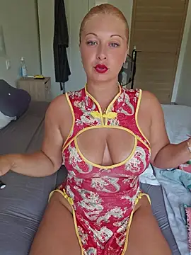 Show modela Chaudesquirt na web-kameri