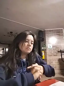 Chat +18 de karlagiraldo198 ao vivo