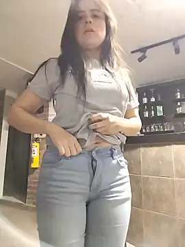 צ'אט XXX בשידור חי של karlagiraldo198