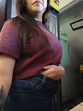 XXX chat uživo modela karlagiraldo198