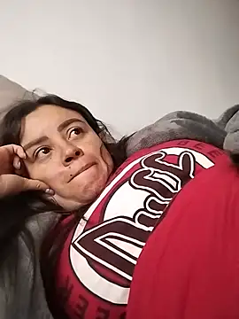 karlagiraldo198 Adlı Modelin Canlı XXX Sohbeti