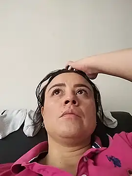 karlagiraldo198's Live XXX Chat