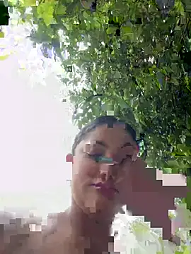 Pokazy przed kamerką – Isa_squirt1