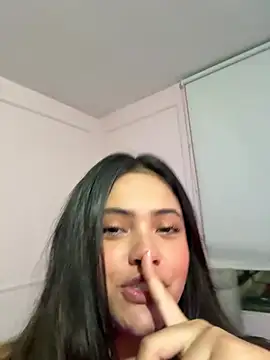 Chat +18 de Isa_squirt1 ao vivo