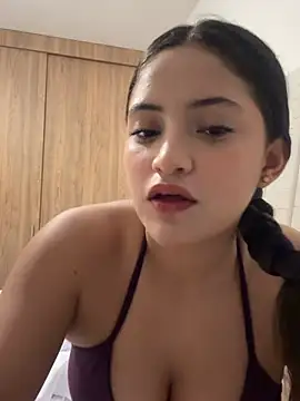Isa_squirt1's Live XXX Chat