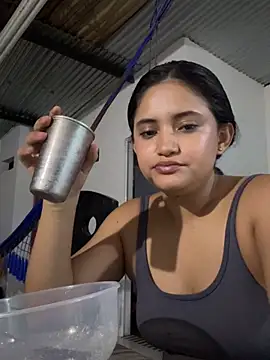 Isa_squirt1's Live XXX Chat