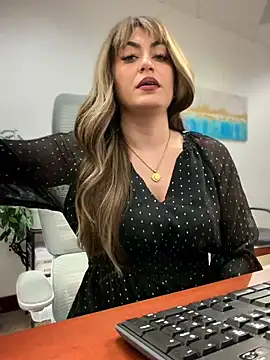 YourQueen18's Webcam Show