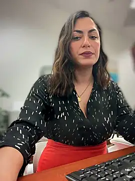 YourQueen18's Webcam Show