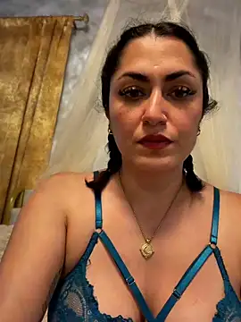 YourQueen18 Webcamshow