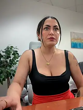 عرض كام YourQueen18