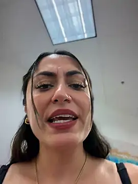 YourQueen18's Webcam Show