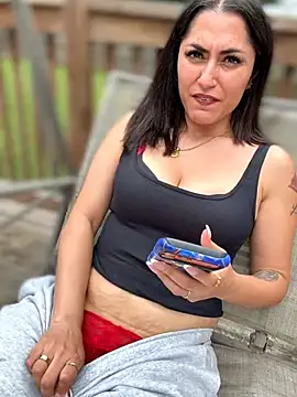 YourQueen18's Webcam Show