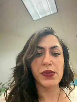 YourQueen18 Adlı Modelin Web Kamerası Şovu