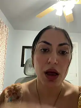 YourQueen18 Live XXX Chat
