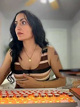 YourQueen18's Webcam Show