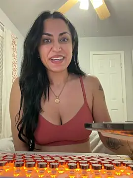 Вебкам-шоу YourQueen18