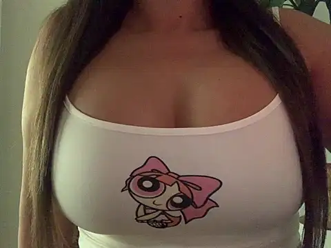 Živý XXX chat Cute_Ruby20
