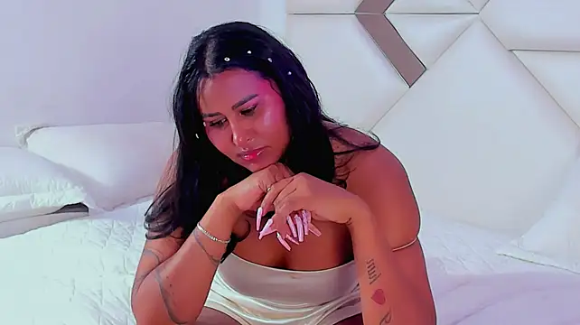 StormyButty18 Show in webcam