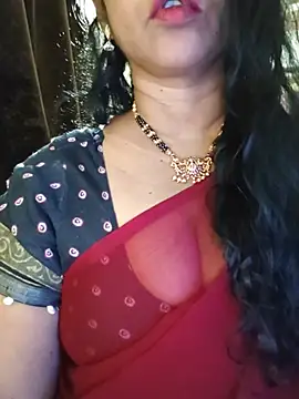 Chat +18 de SRUTHI-8 ao vivo