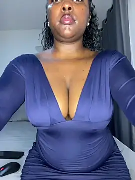 prettiepearl Show in webcam