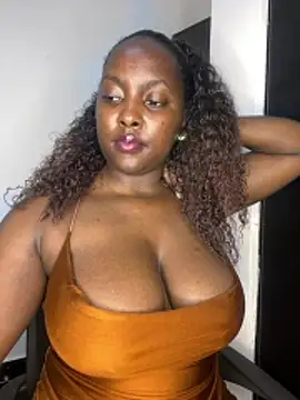 prettiepearl Adlı Modelin Canlı XXX Sohbeti