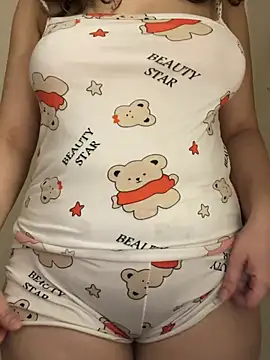 Dinaaa00's Live XXX Chat