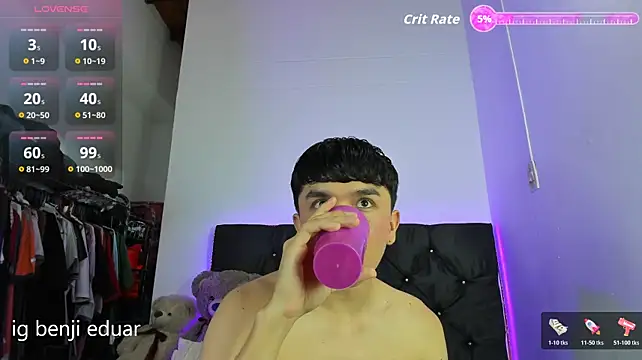 benji_hoter's Webcam Show