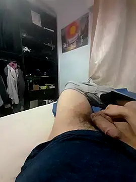 Chneor28's Webcam Show
