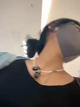 Nini_11 Show Webcam