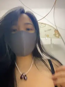 Nini_11 Adlı Modelin Canlı XXX Sohbeti