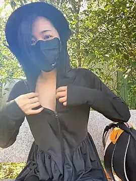 Pokazy przed kamerką – Nini_11